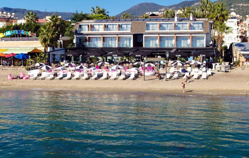 Anjeliq House Hotel Аланя Екстериор снимка